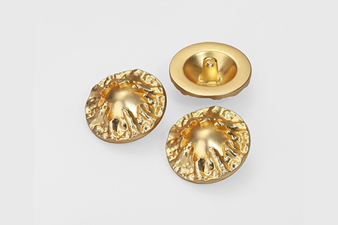 奢侈品金属纽扣的质感是如何体现的?