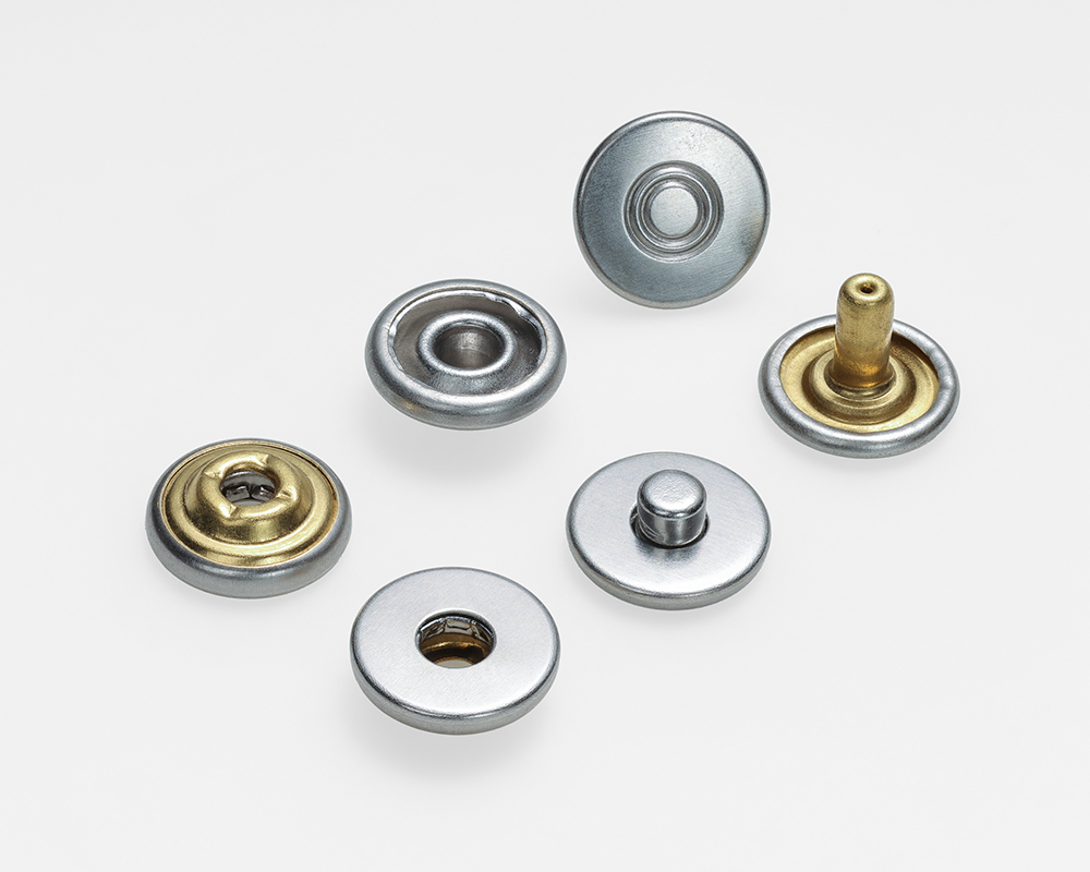 女装大衣纽扣定制品牌有哪些