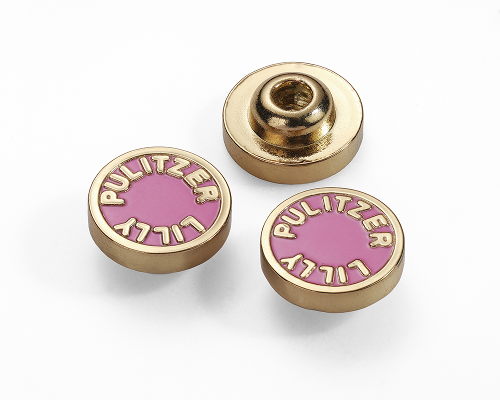 女装大衣怎么选择优质的纽扣定制品牌