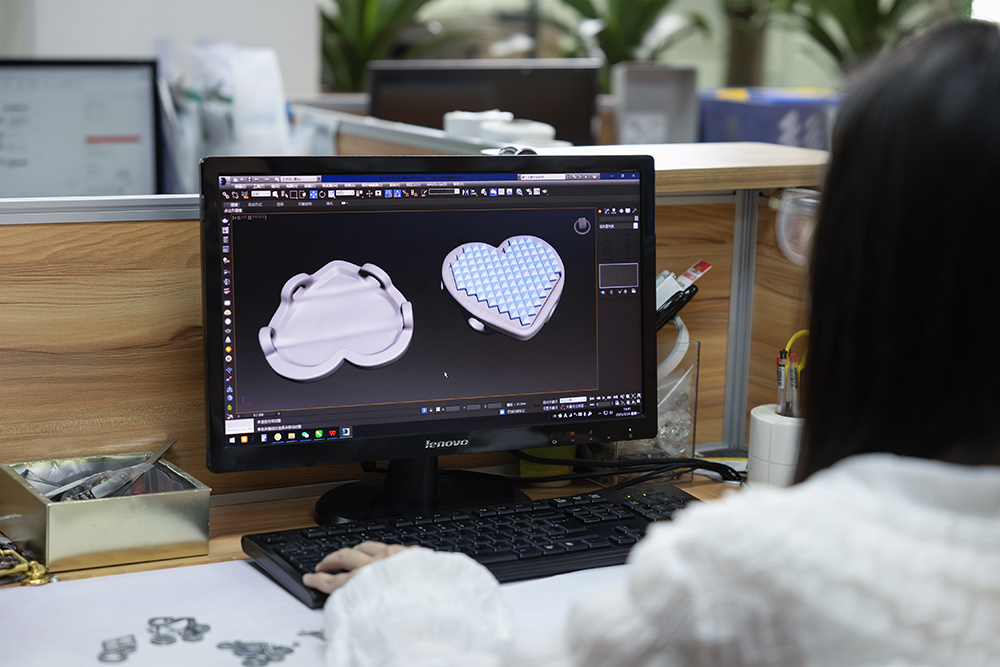 服装企业如何选择一家靠谱的金属四合扣定制厂家?