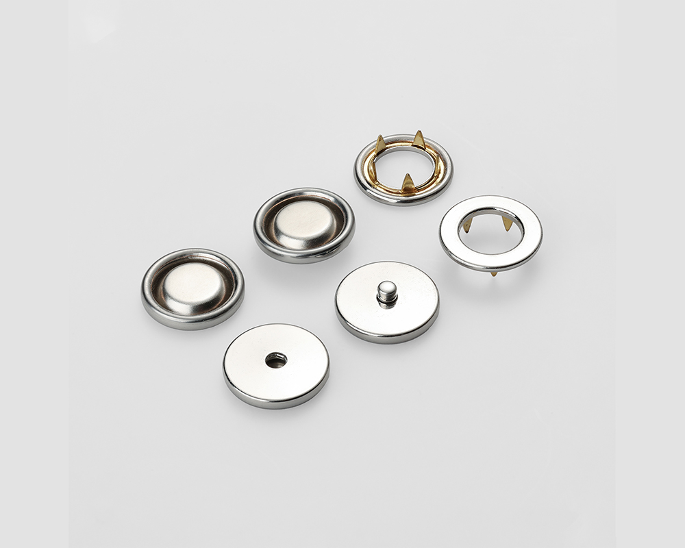 童装金属纽扣和普通服装金属扣的区别是什么？