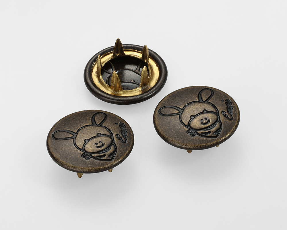 松记厂家分享：金属五爪扣的分类与应用