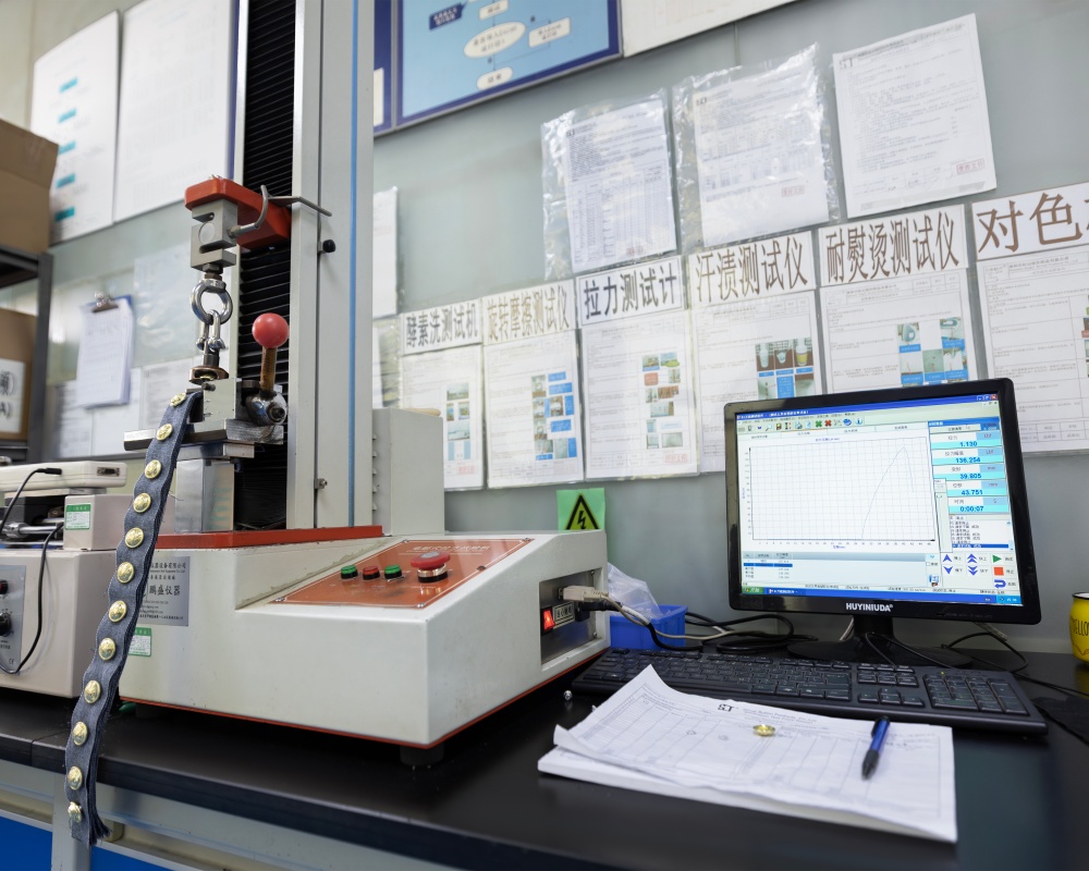 松记科普：牛仔外套工字扣的复古做旧工艺有哪些？（第871篇）