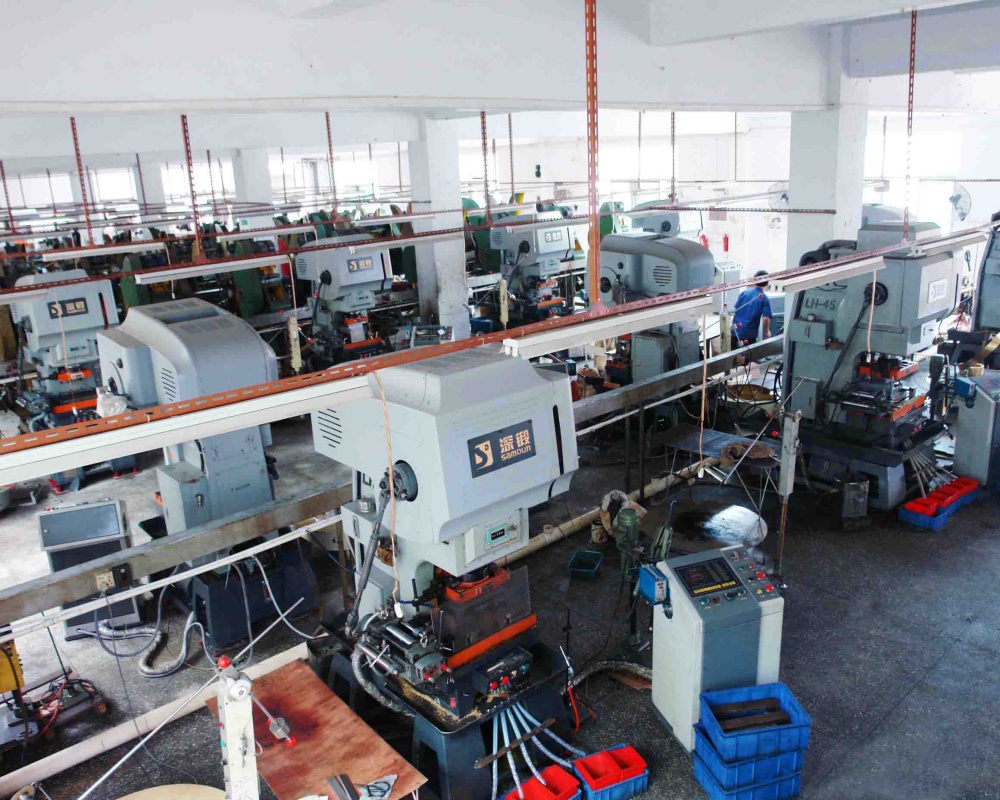 钮扣源头厂家如何解决金属钮扣的氧化生锈问题？（第901篇）