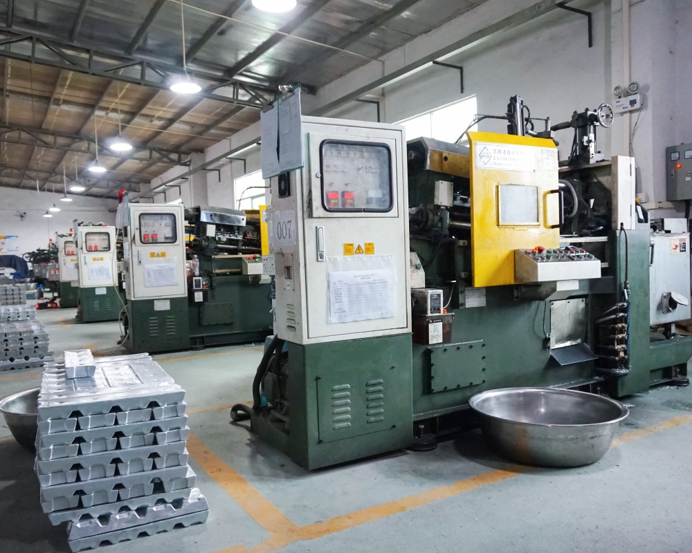 钮扣源头工厂,金属钮扣工厂,如何把控金属钮扣的表面抛光细腻度