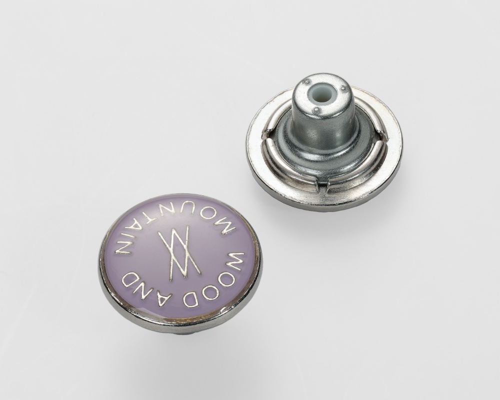 钮扣厂家如何实现金属钮扣的个性化纹路定制？（第916篇）