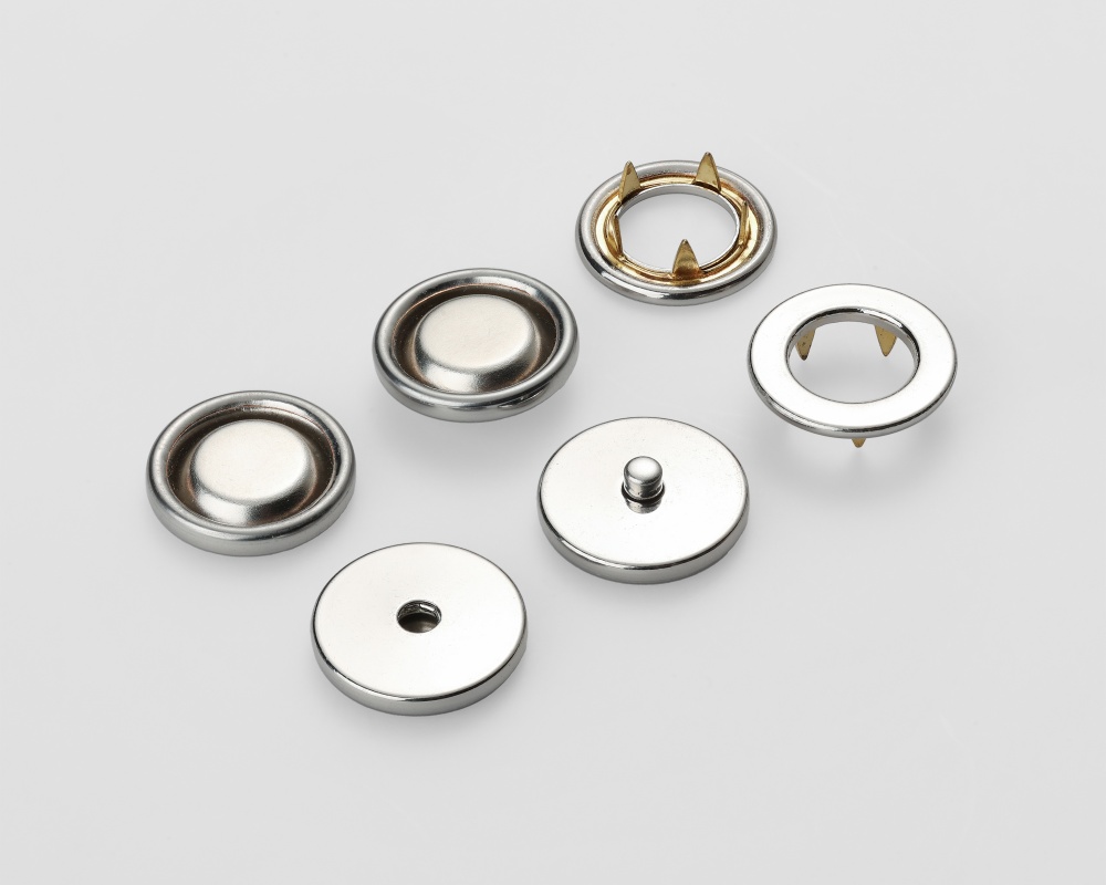 纽扣源头厂家如何保障金属纽扣定制的品质一致性？