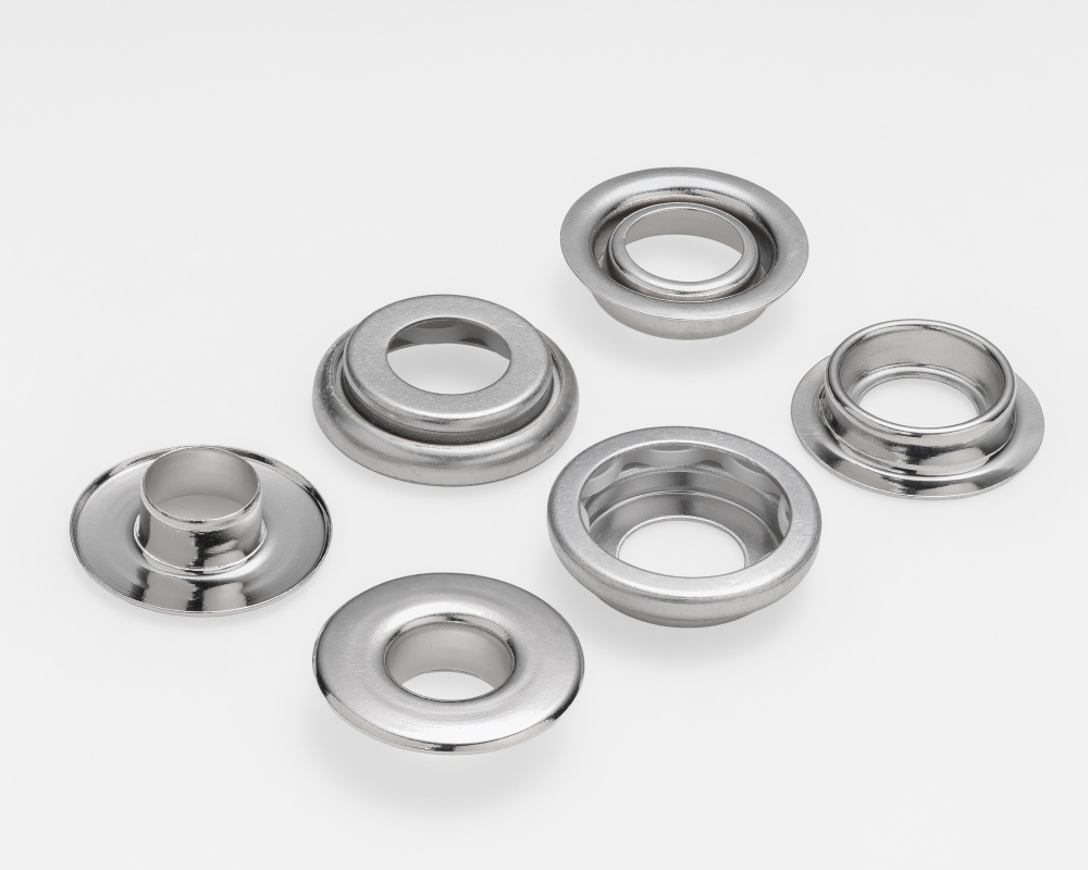 鞋源头厂家如何为不同种类鞋选择适配的金属钮扣？（第1001篇）